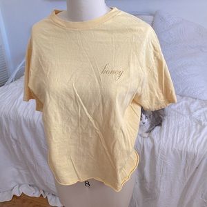 Brandy Melville t shirt slight crop. Rolled hem